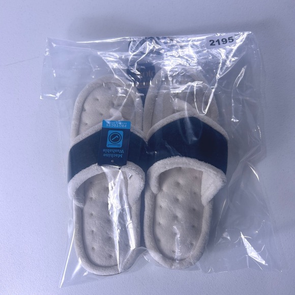 Isotoner Signature Women Cream Terry Thong Slippers Memory Foam LG 8.5-9 NEW - Picture 8 of 8